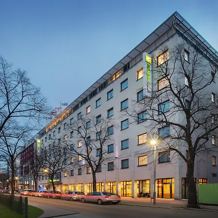 Holiday Inn Express Berlin City Centre By Ihg